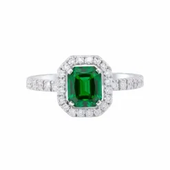 Anillo de oro blanco con diamantes 0,44 quilates y esmeralda 0,91 quilates