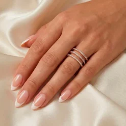 Anillo de oro rosa y diamantes 0.25 quilates