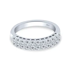 Anillo solitario de oro blanco y diamantes de 0.51 quilates