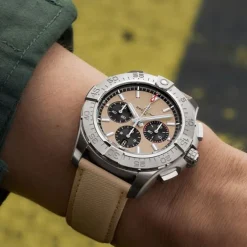 Breitling Avenger B01 Chronograph Marron Militar 44mm
