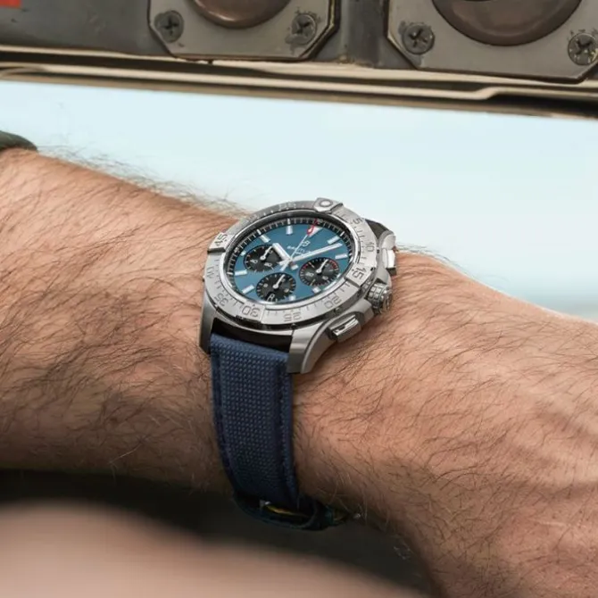 Breitling Avenger B01 Chronograph Azul 44mm