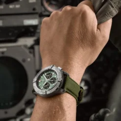 Breitling Avenger B01 Chronograph Verde Militar 44 mm