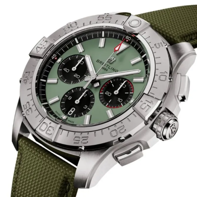Breitling Avenger B01 Chronograph Verde Militar 44 mm