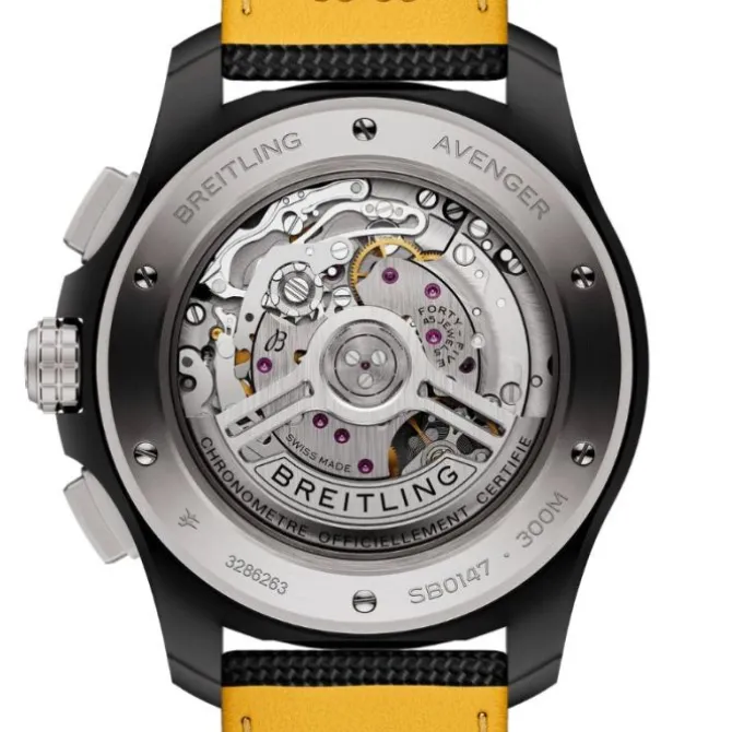 Breitling Avenger B01 Chronograph Night Mission Negro 44mm