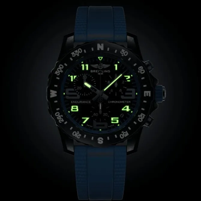 Breitling Endurance Pro Breitlight® 44mm Azul Turquesa