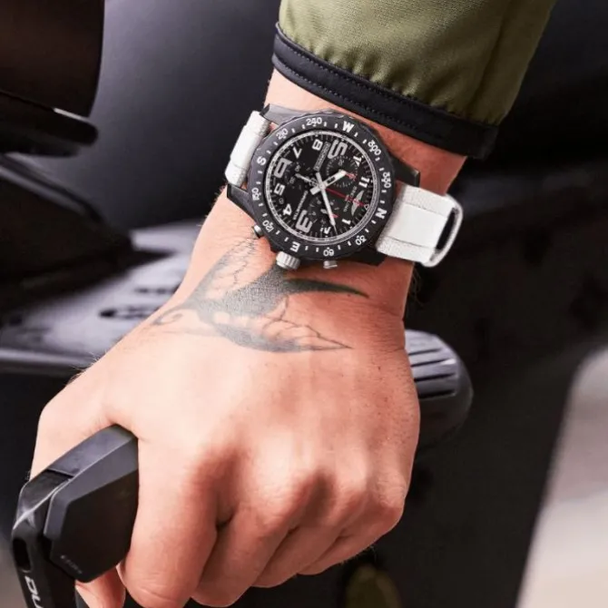 Breitling Endurance Pro Breitlight® 44mm Blanco