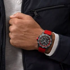 Breitling Endurance Pro Breitlight® Negro-Rojo 44mm X82310D91B1S1