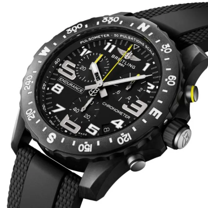 Breitling Endurance Pro Breitlight® 44mm Negro
