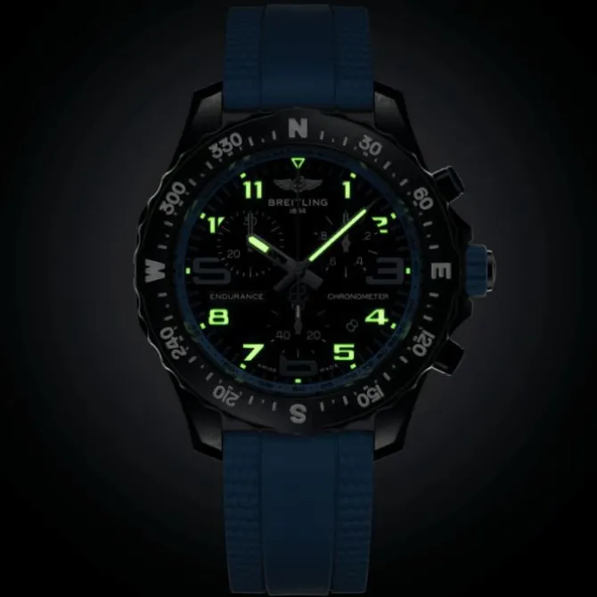 Breitling Endurance Pro Breitlight® 38mm Azul Turquesa