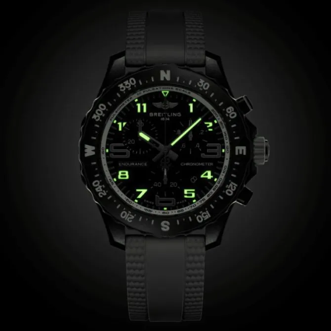 Breitling Endurance Pro Breitlight® 38mm Blanco