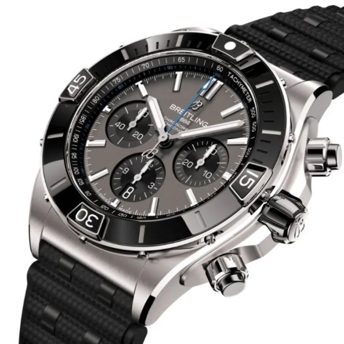 Breitling Super Chronomat B01 Titanio 44 mm