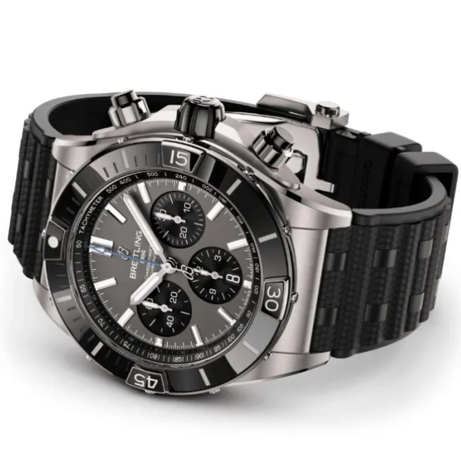 Breitling Super Chronomat B01 Titanio 44 mm