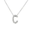 Colgante inicial de oro blanco y diamantes de 0.04 quilates