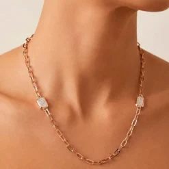 Collar de oro rosa y diamantes 1.00 quilates