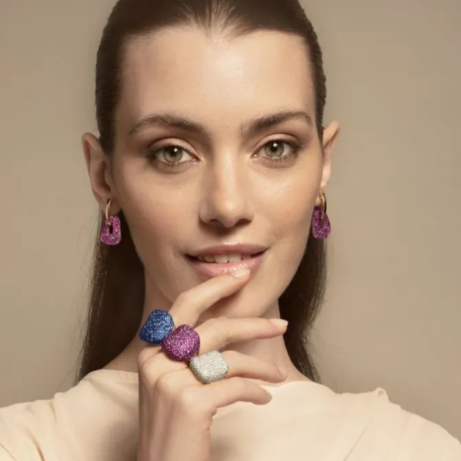 Mattioli Puzzle Arlecchino - Anillo en oro rosa, zafiros y diamantes 0.12 quilates