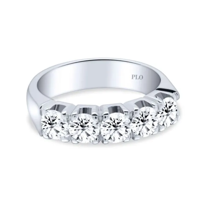 Media alianza de oro blanco con diamantes 1.5 quilates