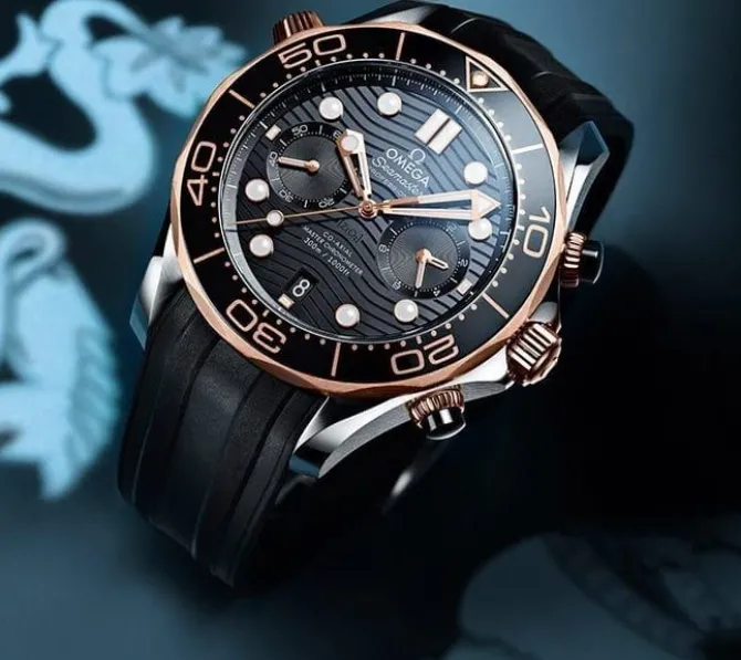 OMEGA Seamaster Diver 300M Cronografo 44 mm Oro Sedna 210.22.44.51.01.001