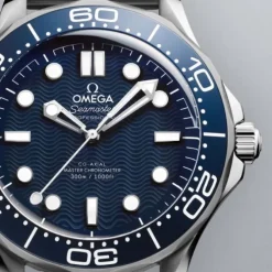 OMEGA Seamaster Diver 300M James Bond 60 Aniversario