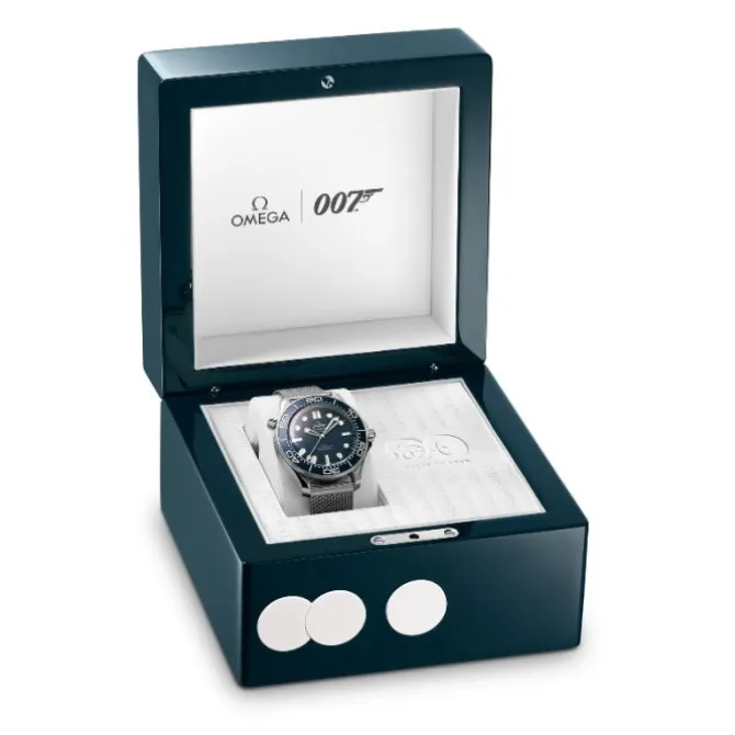 OMEGA Seamaster Diver 300M James Bond 60 Aniversario