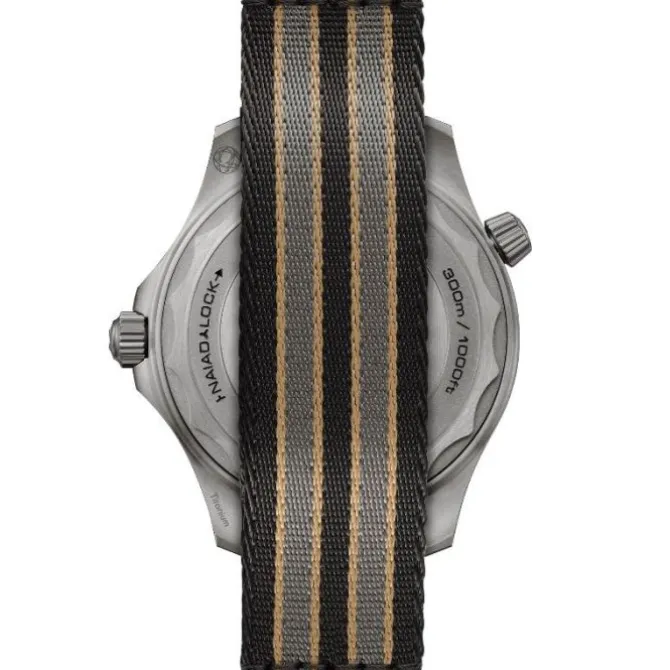 Omega Seamaster Diver 300m James Bond 007 Edition 210.92.42.20.01.001