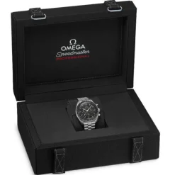 OMEGA Speedmaster Moonwatch Chronograph 42 mm Hesalite