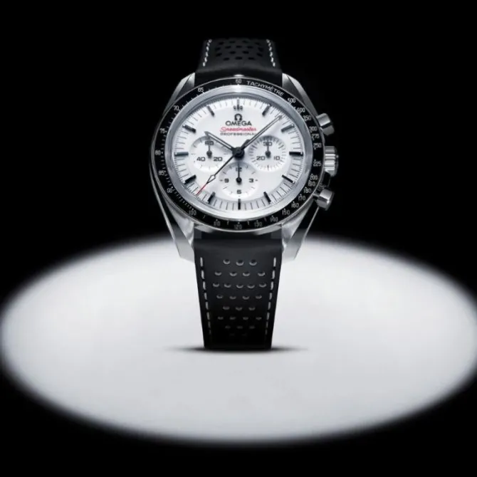 OMEGA Speedmaster Moonwatch Professional Blanco Cuero