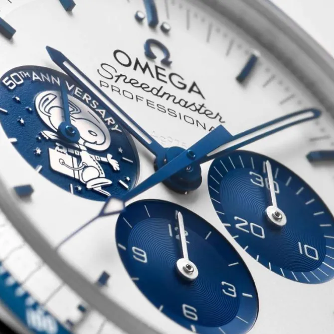 Omega Speedmaster Silver Snoopy Award 50 Aniversario 42 mm