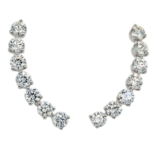 Pendientes trepadores de oro blanco y diamantes de 0.90 quilates