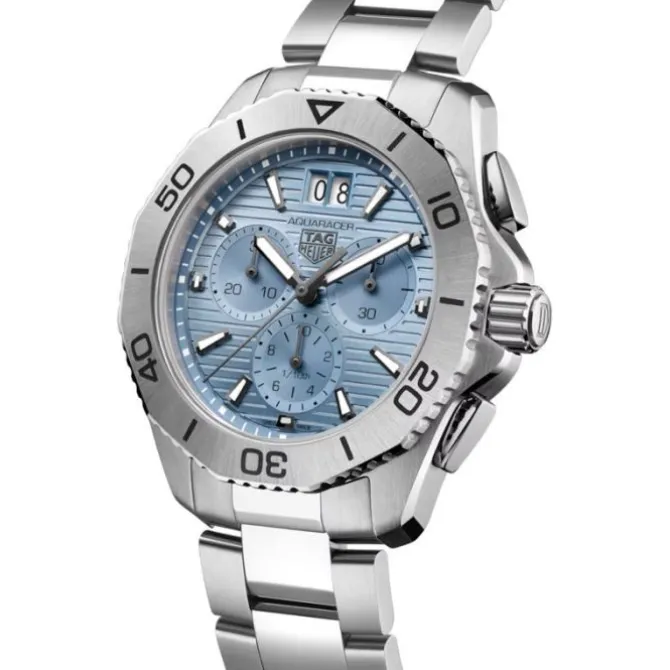 TAG Heuer Aquaracer Professional 200 Chronograph 40mm