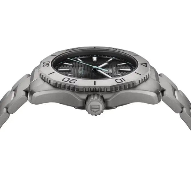 TAG Heuer Aquaracer Professional 200 Solargraph 40 mm