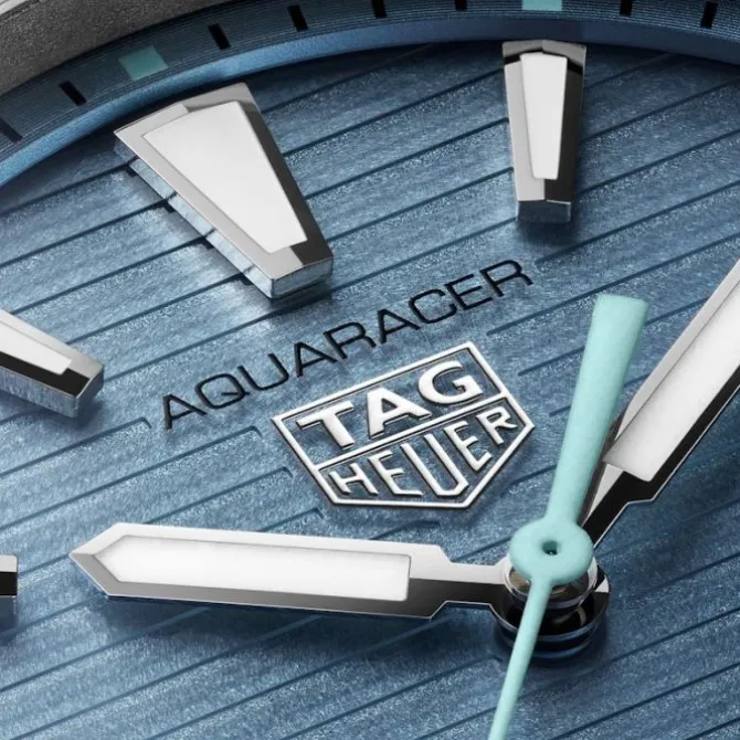 TAG Heuer Aquaracer Professional 200 Solargraph 40 mm