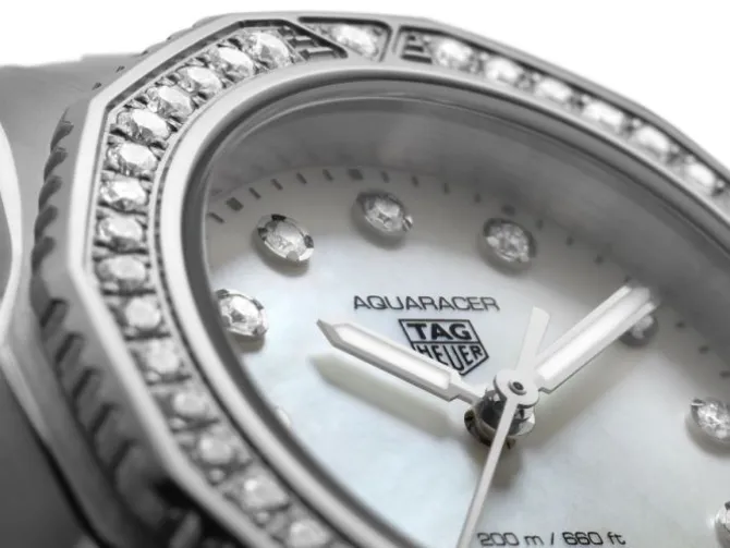 TAG Heuer Aquaracer Professional 200 Madre Perla Diamantes 30 mm