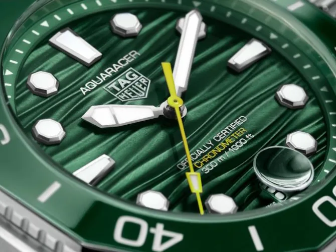 TAG Heuer Aquaracer Professional 300 Date 42mm