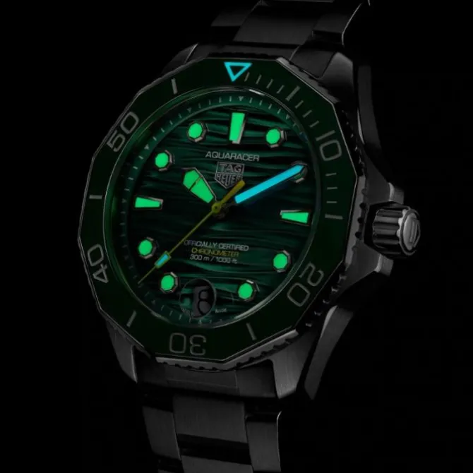TAG Heuer Aquaracer Professional 300 Date 42mm