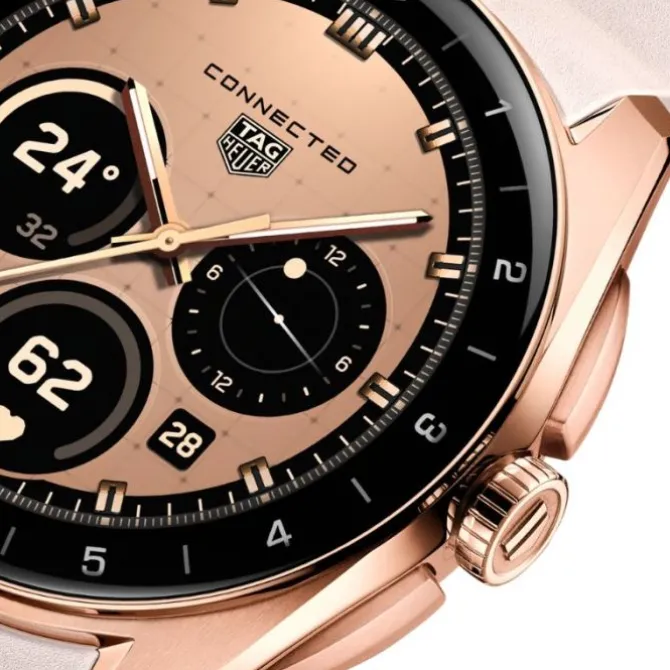 TAG Heuer Connected Calibre E5 40mm Golden Bright Edition