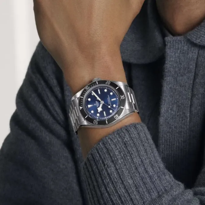 TUDOR Black Bay 68 Azul 43mm
