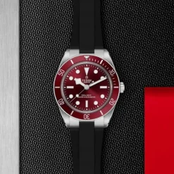 TUDOR Black Bay 58 Burdeos Caucho 39mm