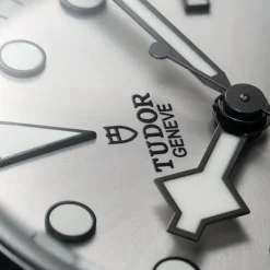 TUDOR Black Bay 68 Gris 43 mm