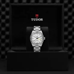TUDOR Black Bay Pro Blanco Acero 39 mm