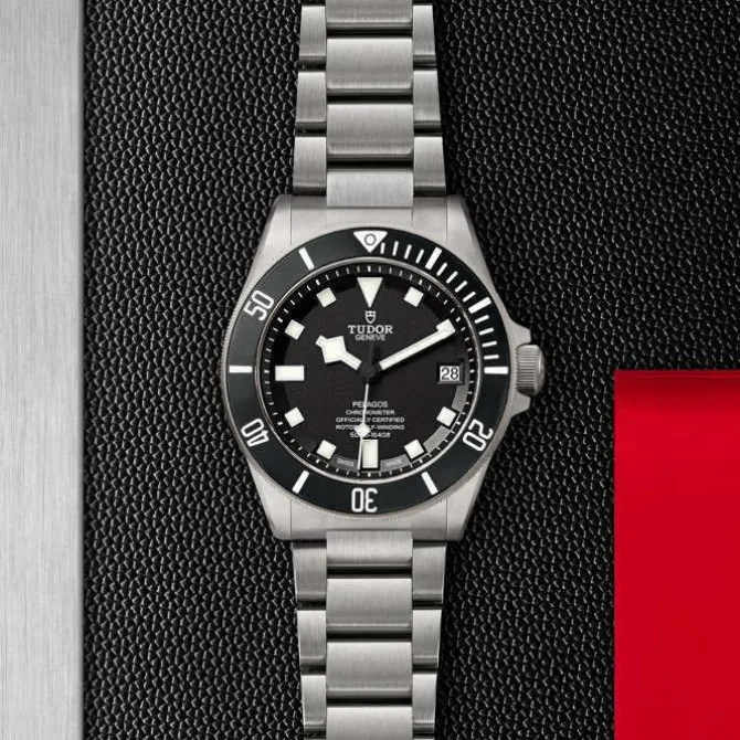 TUDOR Pelagos 42 mm Titanio Esfera Negra