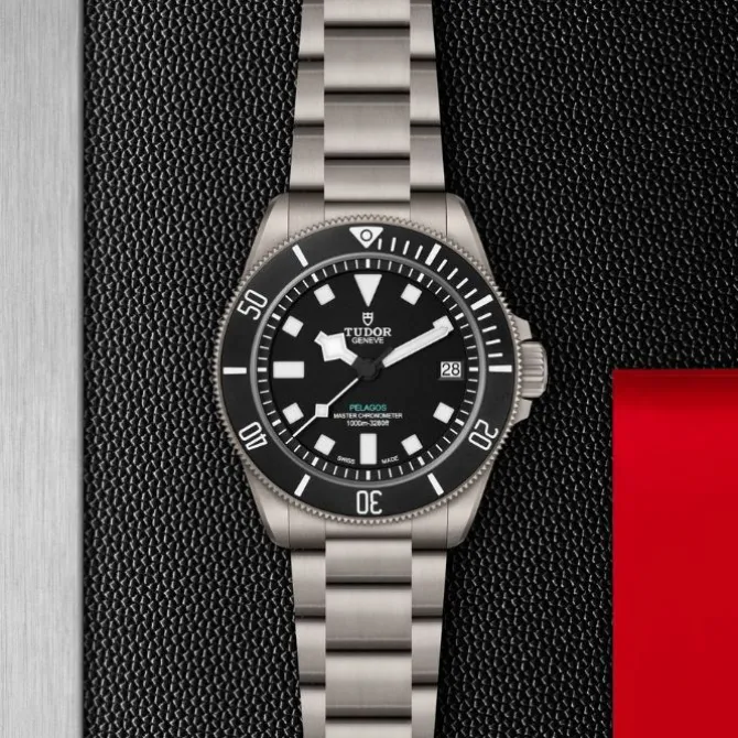 TUDOR Pelagos Ultra Titanio 43 mm