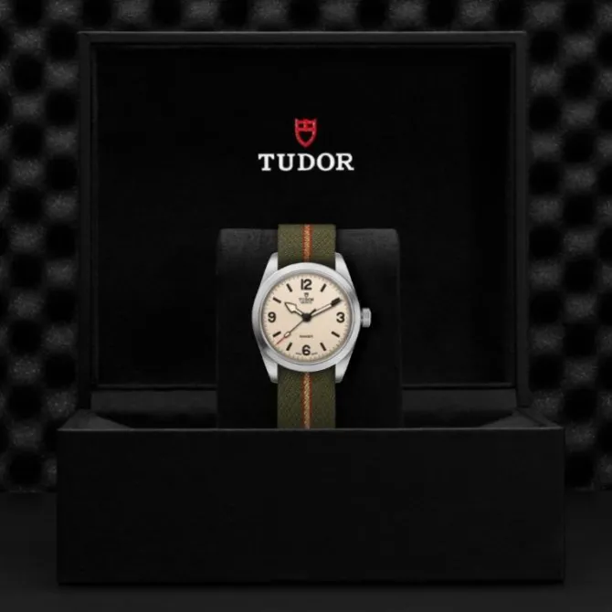 TUDOR Ranger 36 mm Blanco Duna Textil