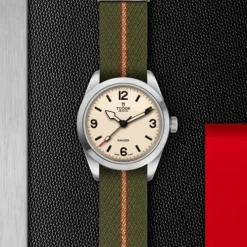 TUDOR Ranger 39 mm Blanco Duna Textil