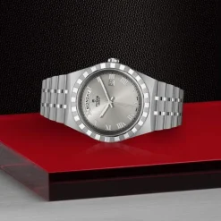 Tudor Royal 41mm Plata M28600-0001